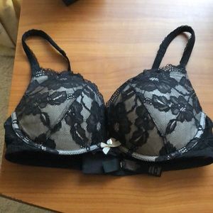 VS Black lace push-up bra